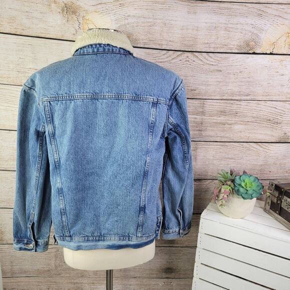 Old Navy Women's Blue Sherpa Lined Collar Button-up Denim Jacket Size Medium - Picture 4 of 8